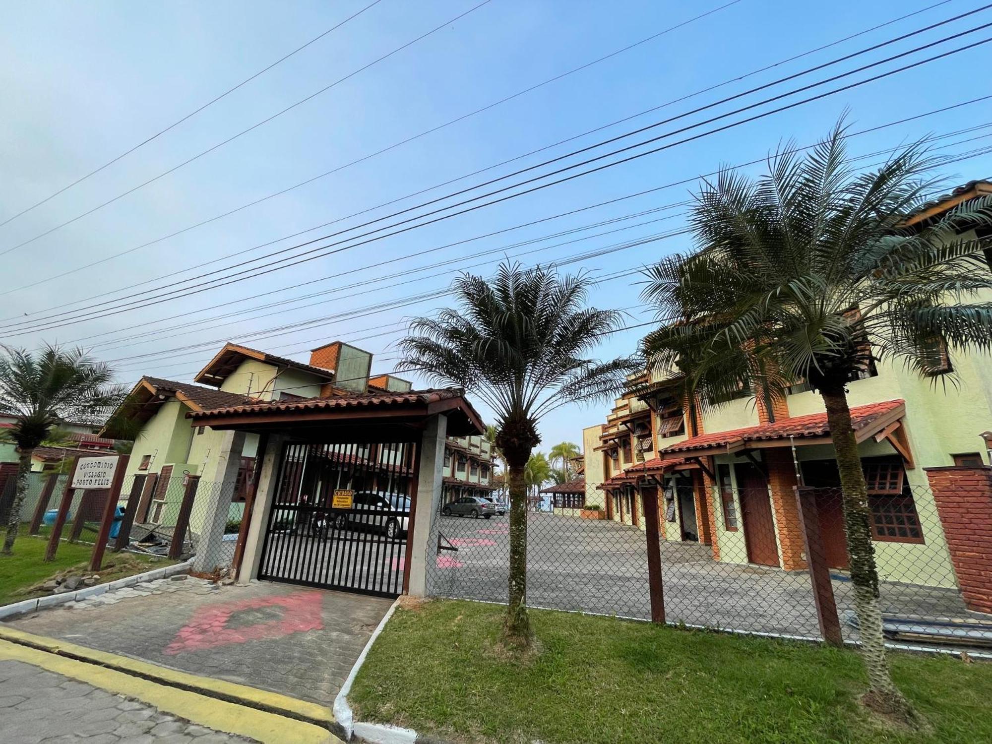 Pe Na Areia Na Praia Das Toninhas - Villagio 24 Porto Feliz Ubatuba Exteriör bild