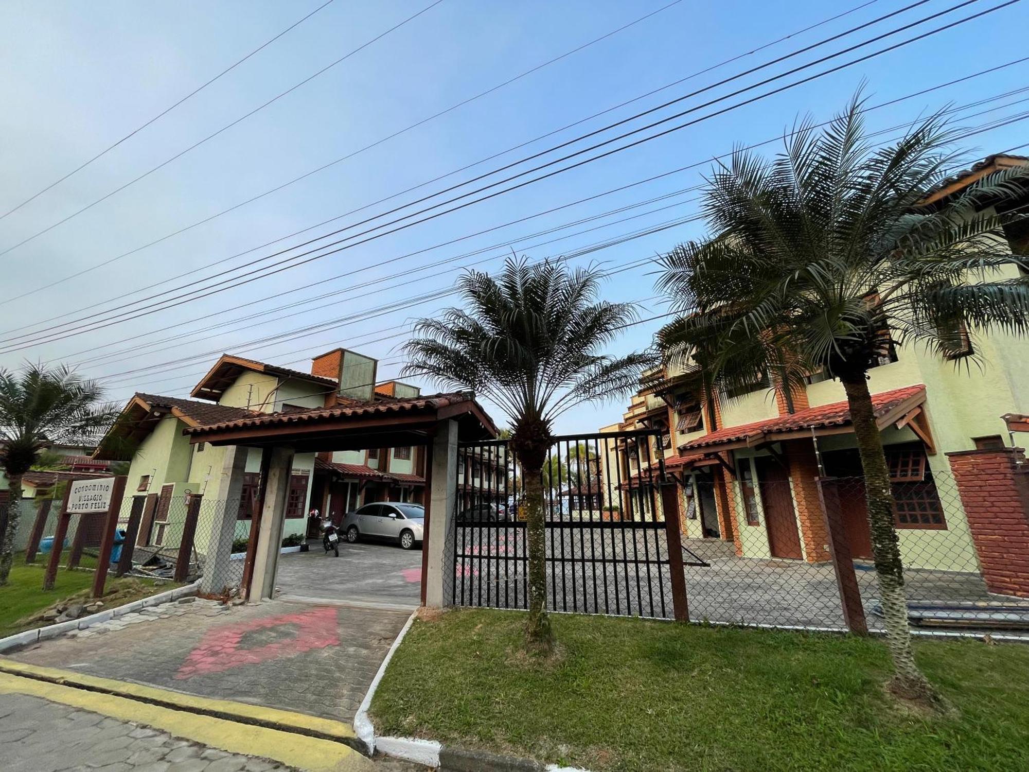 Pe Na Areia Na Praia Das Toninhas - Villagio 24 Porto Feliz Ubatuba Exteriör bild