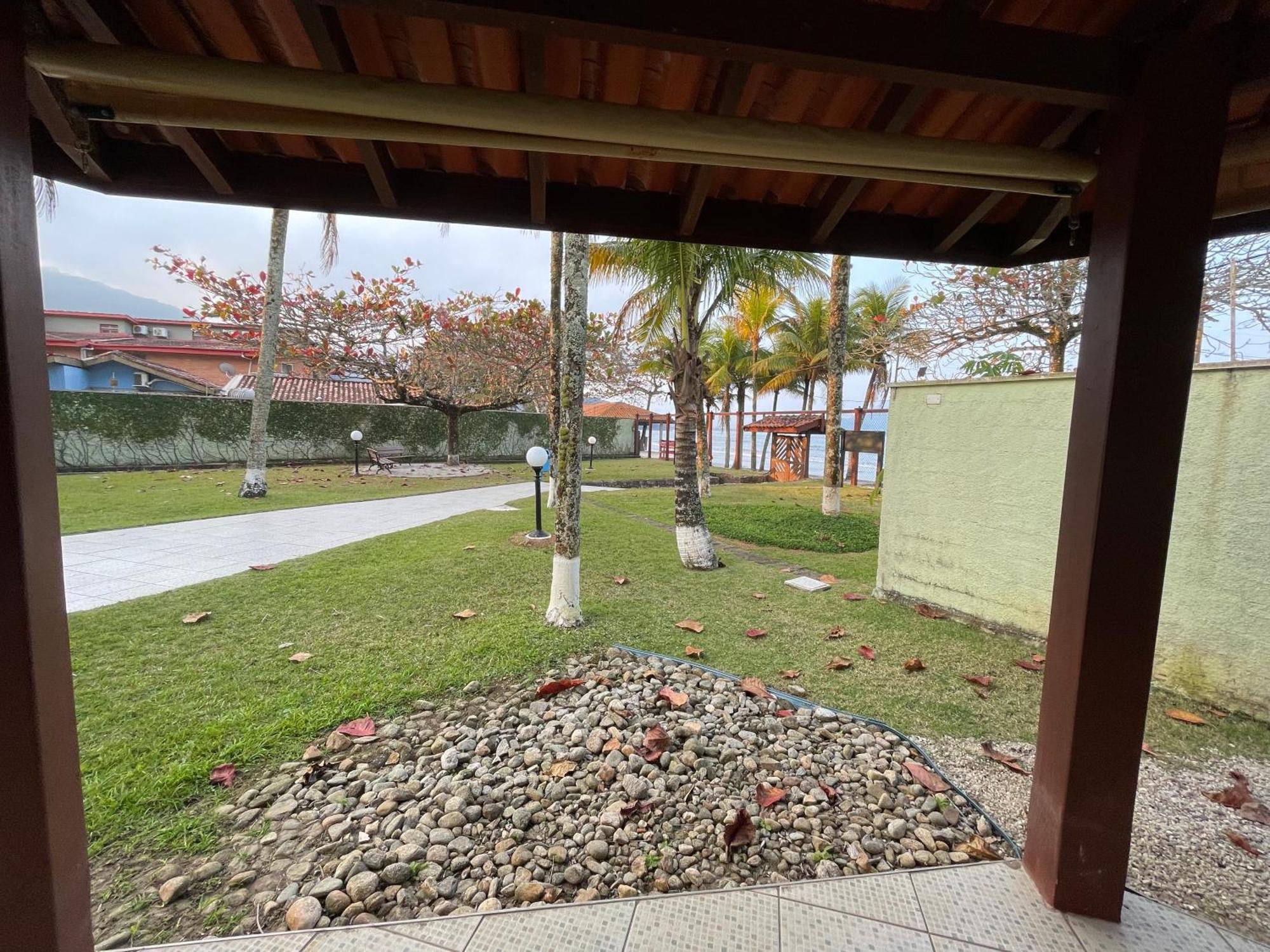 Pe Na Areia Na Praia Das Toninhas - Villagio 24 Porto Feliz Ubatuba Exteriör bild
